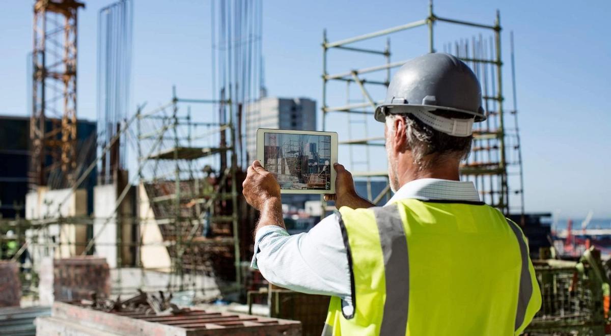 Stop Explaining, Start Showing the Updates: The Future of Contractor ...